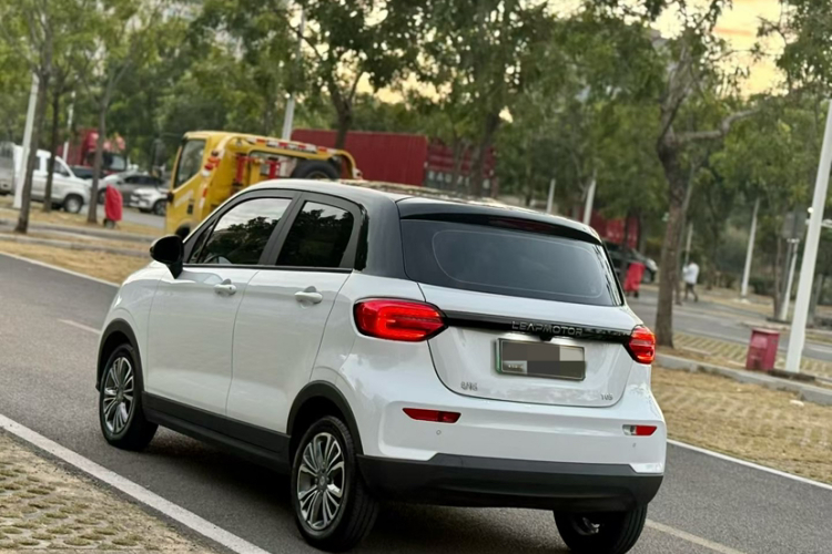 零跑汽车 零跑T03 2024款 310舒享版车身外观6004