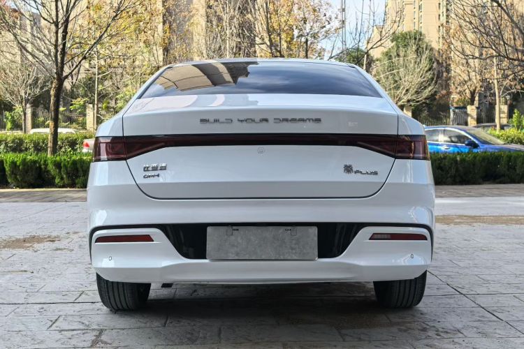 比亚迪 秦PLUS 2023款 冠军版 DM-i 120KM领先型车身外观6006