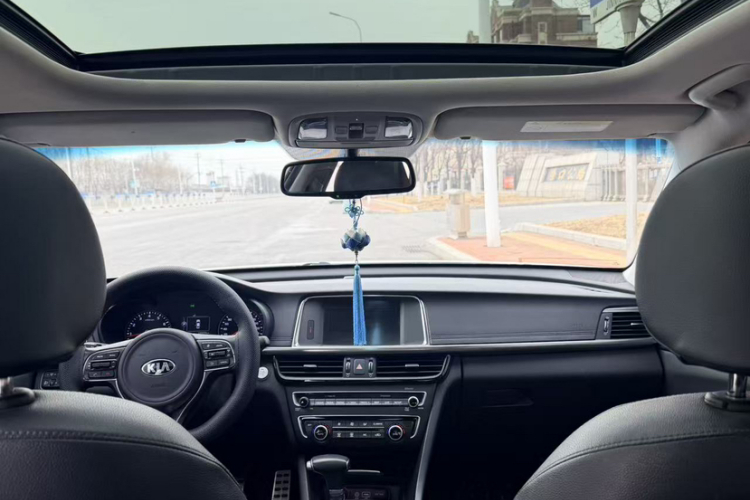 起亚K5 2016款 1.6T 自动LUX中控内饰7003