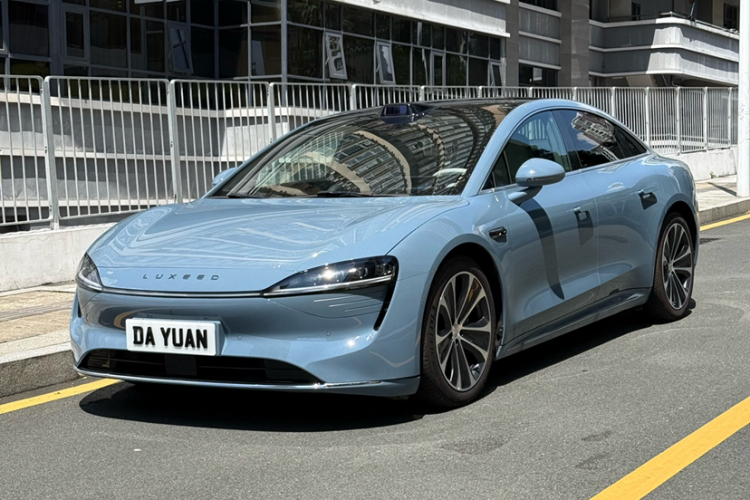 鸿蒙智行 智界S7 2025款 855km Max车身外观6003