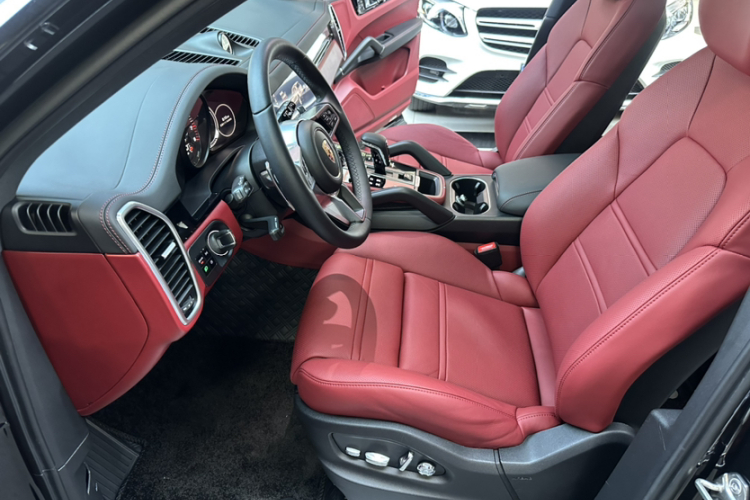 保时捷 Cayenne新能源 2021款 Cayenne E-Hybrid 2.0T局部细节19