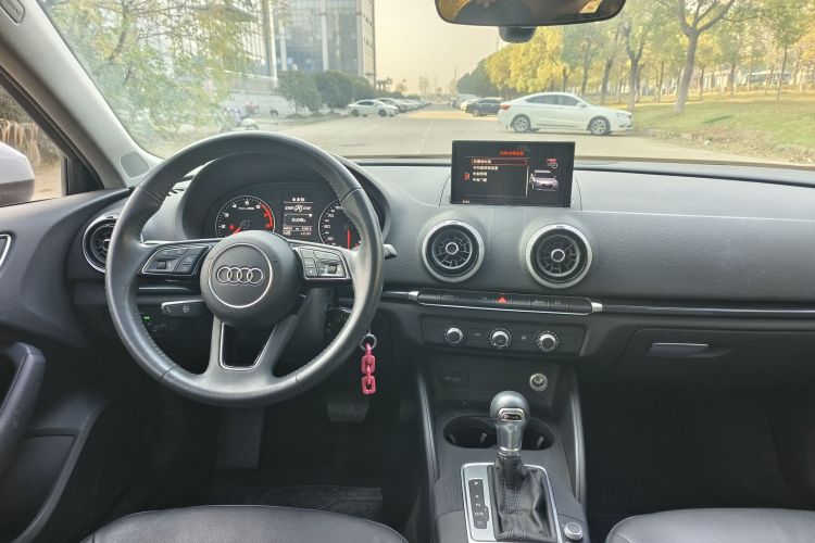奥迪A3 2020款 Sportback 35 TFSI 时尚型 国VI中控内饰7006