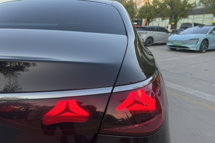 奔驰E级 2024款 E 300 L 时尚型车身外观6006