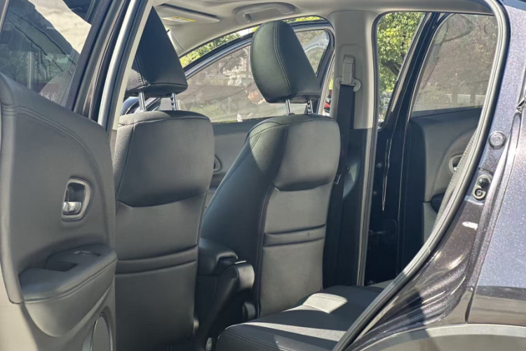 本田 缤智 2017款 1.8L CVT两驱先锋型中控内饰7003