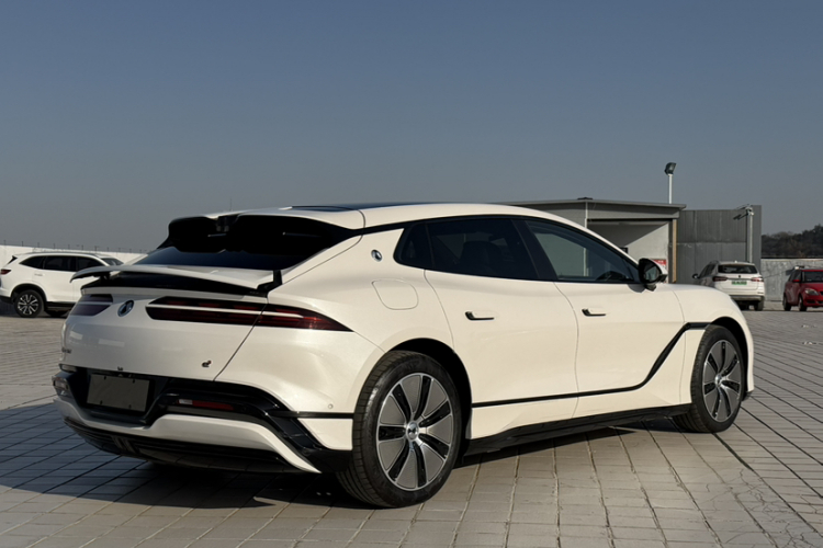 腾势Z9GT 2024款 1100四驱Max版车身外观6010