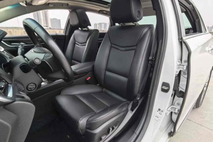凯迪拉克XTS 2018款 28T 精英型中控内饰7011