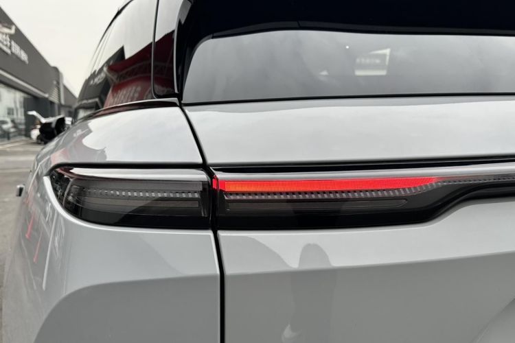 蔚来ES6 2024款 75kWh车身外观6010