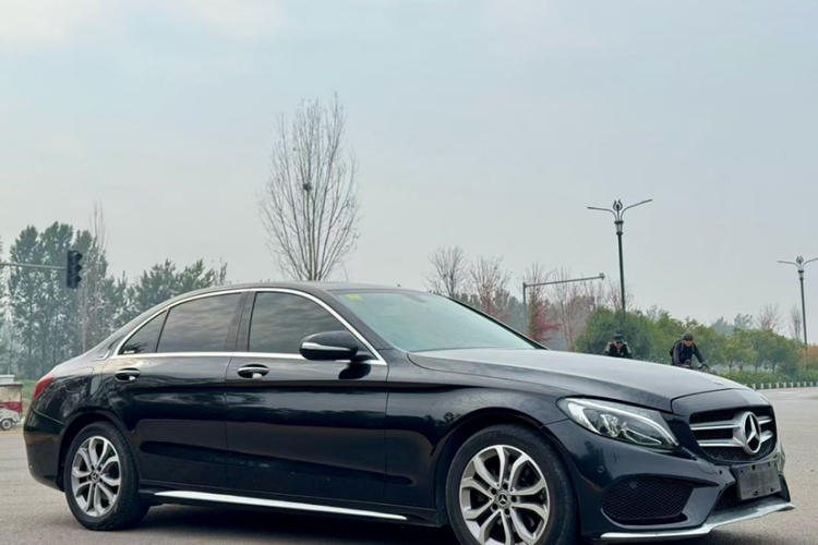 奔驰C级 2018款 C 180 L 时尚型运动版车身外观6008