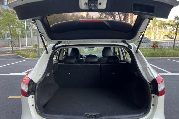 日产 逍客 2016款 2.0L CVT精英版局部细节23