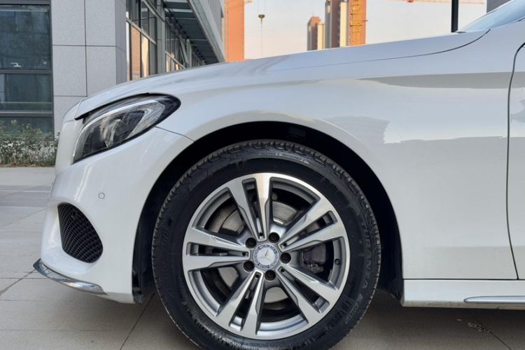 奔驰C级 2017款 C 200 L 运动版车身外观6004