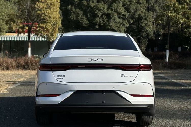 比亚迪 秦PLUS 2025款 DM-i 智驾版 55KM领先型车身外观6005