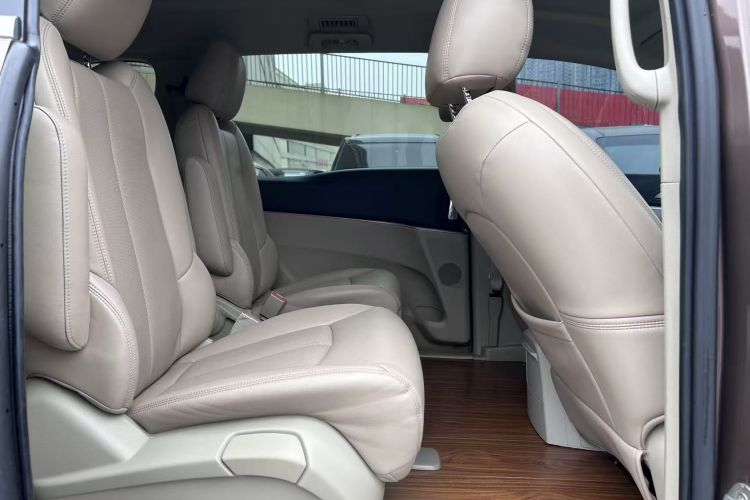 别克GL8 2018款 28T 舒适型 国VI车身外观6012