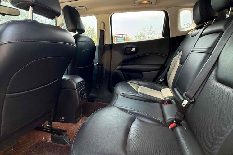 Jeep 指南者 2017款 200T 自动家享版中控内饰7002