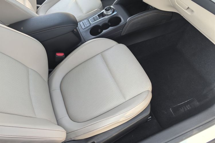 福特 福克斯 2021款 三厢 EcoBoost 180 自动锋潮型局部细节41