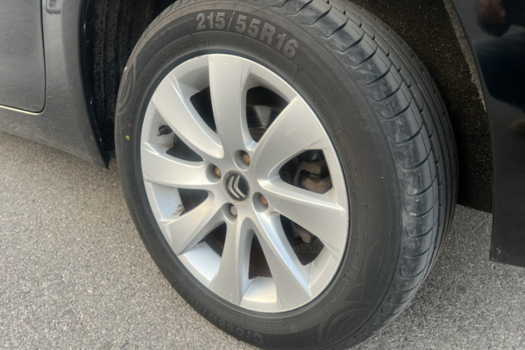 雪铁龙 C4 PICASSO 2009款 Grand 2.0L 舒适型车身外观6008