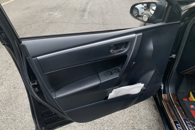 丰田 雷凌 2016款 1.6G CVT精英版中控内饰7008