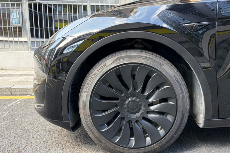 特斯拉 Model Y 2022款 后轮驱动版车身外观6009