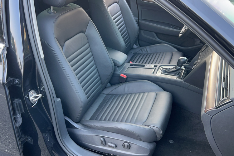 大众 迈腾 2019款 330TSI DSG 豪华型 国V局部细节41