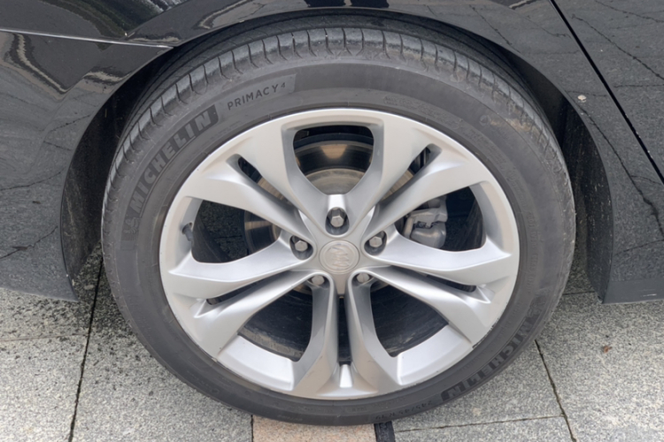 别克 君越 2022款 Avenir艾维亚 先享型车身外观6008