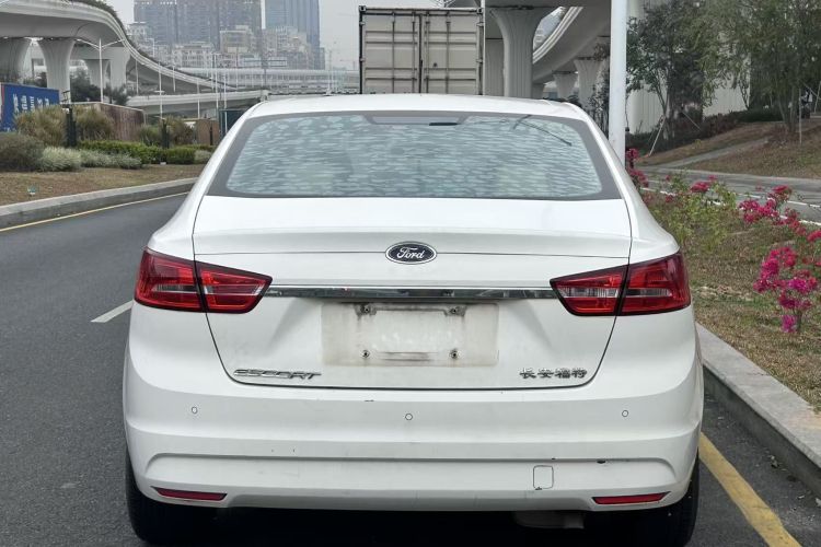 福特 福睿斯 2015款 1.5L 手动时尚型车身外观6005