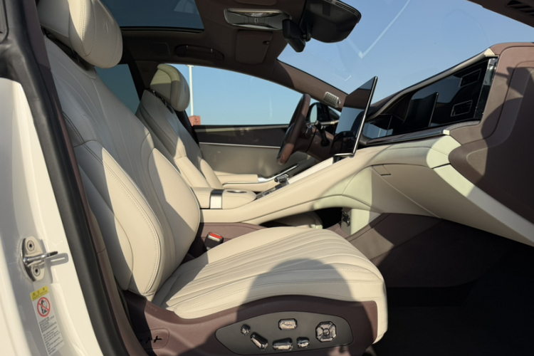 腾势Z9GT 2024款 1100四驱Max版局部细节41