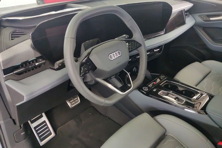 奥迪Q6L e-tron 2026款 首发领航版中控内饰7002