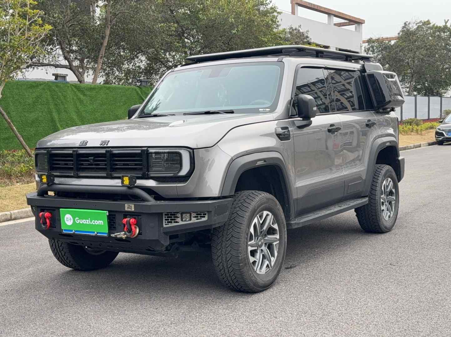 北京越野 北京BJ40 2024款 2.0T 全新刀锋英雄版 攀登者(2)