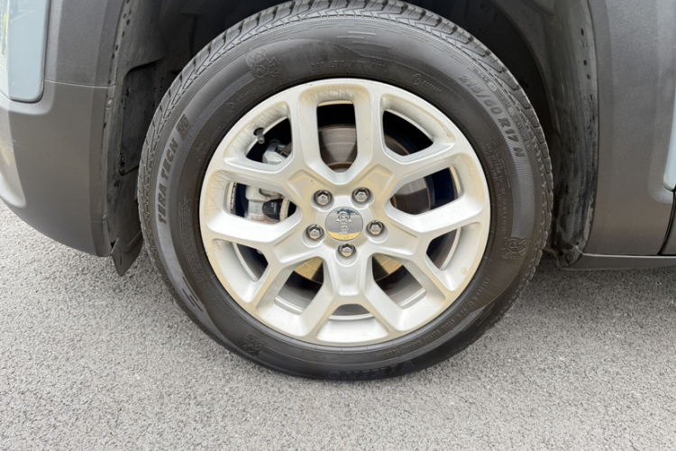 Jeep 自由侠 2016款 1.4T 自动劲能版+车身外观6005