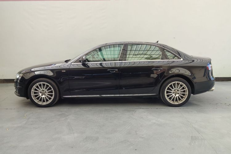 奥迪A4L 2012款 2.0 TFSI 自动运动型车身外观6015