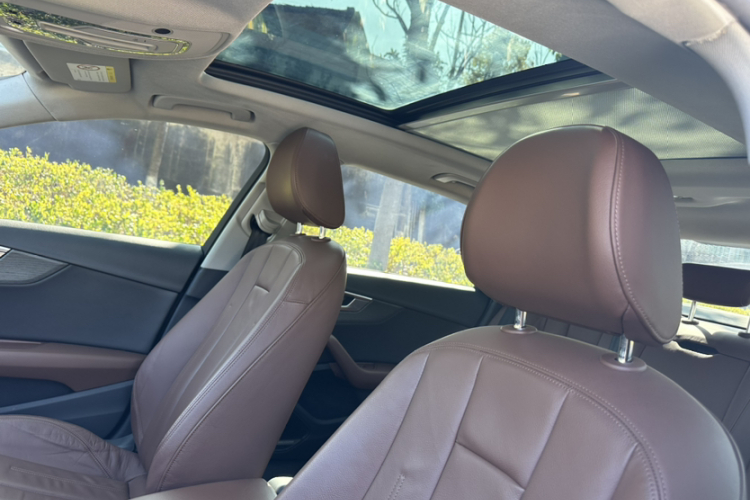 奥迪A4L 2017款 45 TFSI quattro 风尚型中控内饰7004