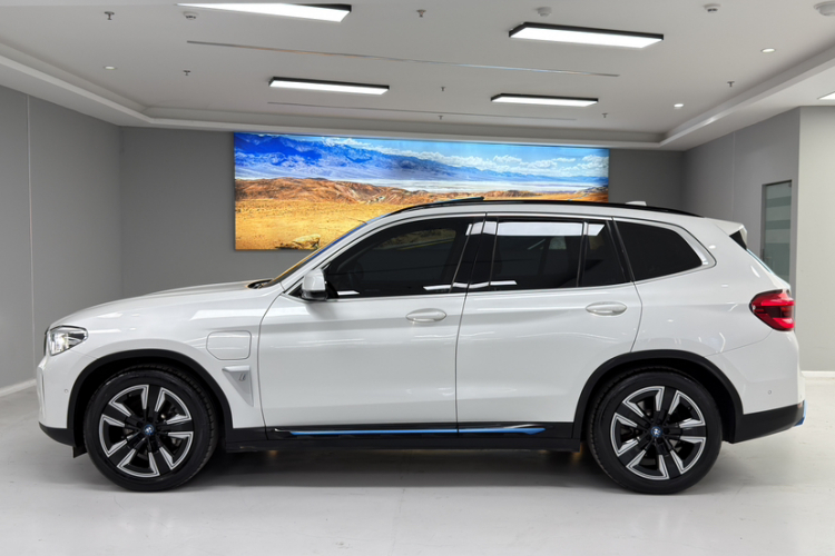 宝马iX3 2021款 改款 领先型车身外观6008