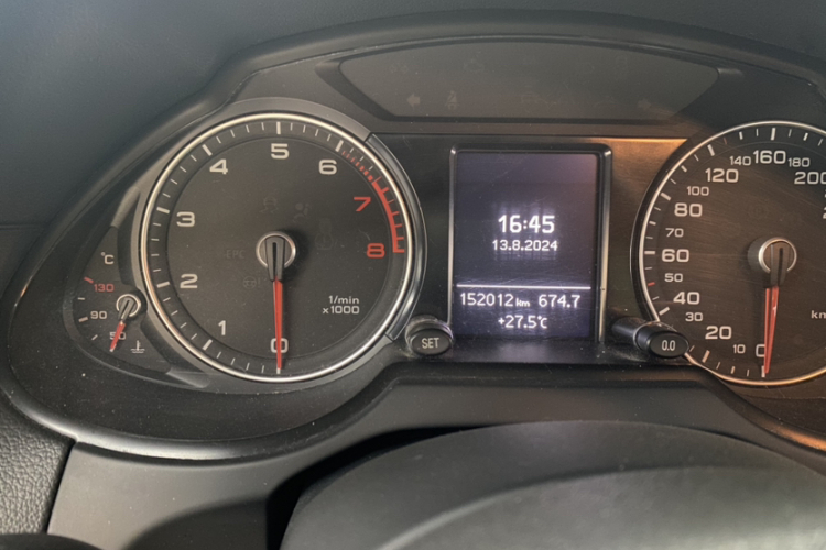 奥迪Q5 2016款 40 TFSI 进取型中控内饰7001