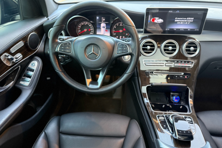 奔驰GLC 2019款 改款 GLC 260 L 4MATIC 豪华型中控内饰7006