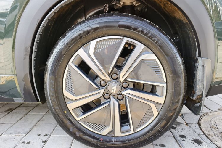 吉利银河 银河星舰7 EM-i 2025款 120km 探索+版车身外观6014