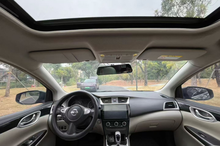 日产 轩逸 2016款 1.6XL  CVT尊享版中控内饰7001