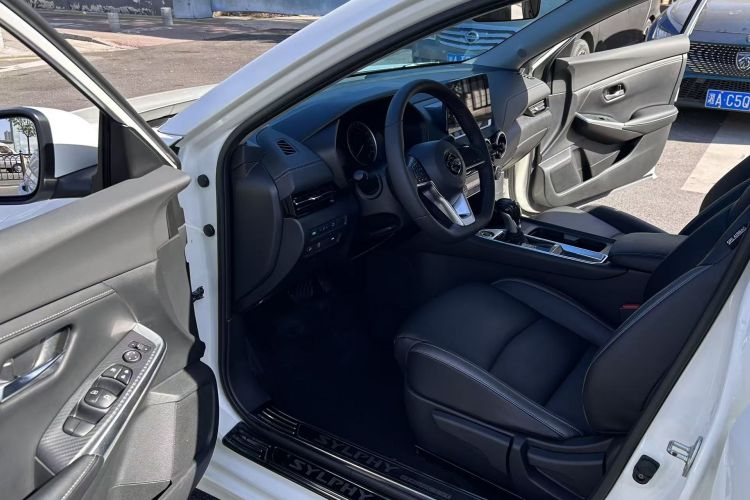 日产 轩逸 2022款 1.6L XL CVT悦享版中控内饰7001