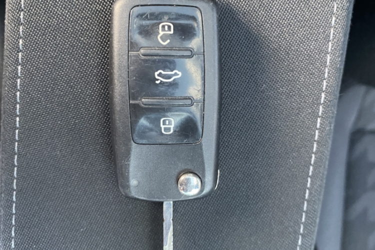 大众 甲壳虫 2017款 280TSI 纵乐版中控内饰7001