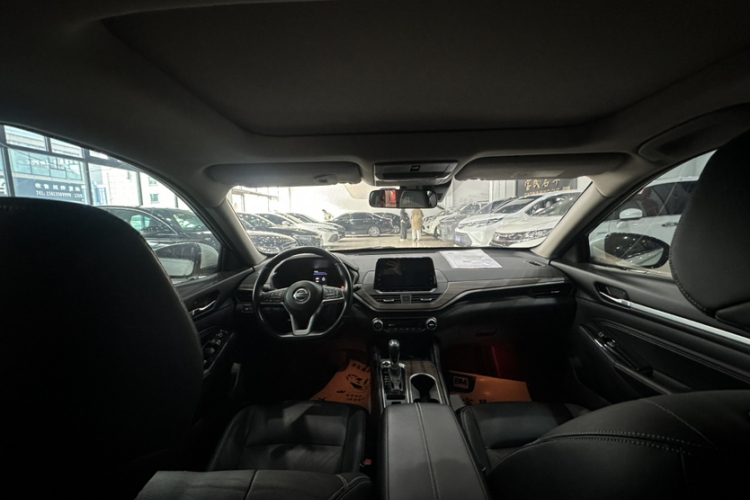 日产 天籁 2021款 2.0L XL 舒适版中控内饰7003