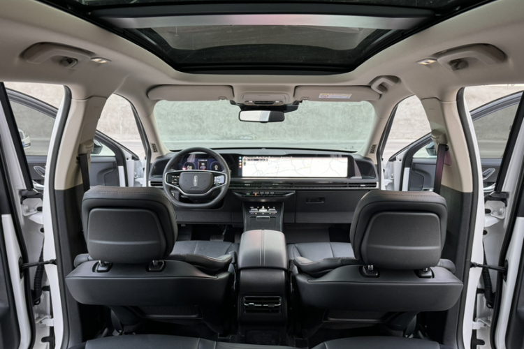 林肯 冒险家 2024款 2.0T 两驱尊雅版中控内饰7008