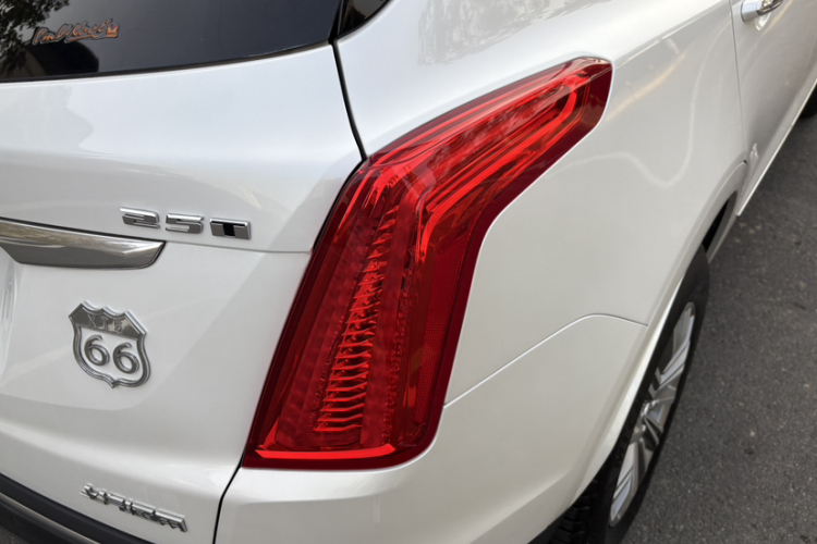 凯迪拉克XT5 2017款 周年庆版 25T 豪华型车身外观6003