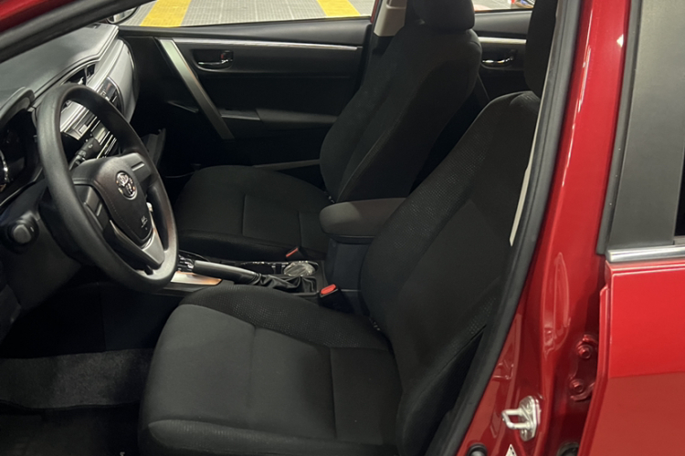 丰田 卡罗拉 2014款 1.6L CVT GL中控内饰7004