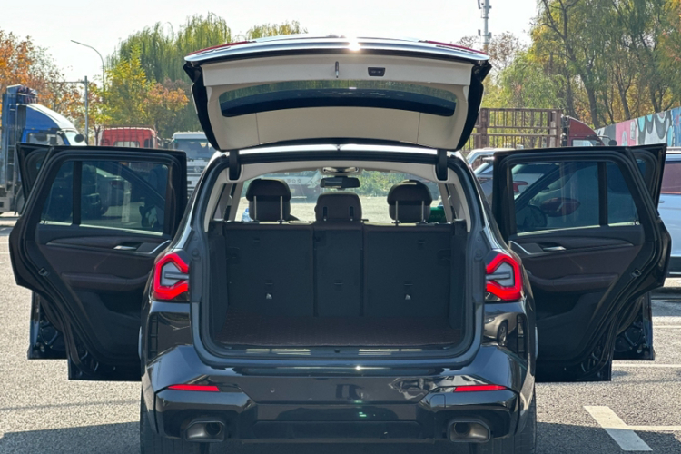 宝马X3 2023款 xDrive30i 领先型 M曜夜套装中控内饰7006