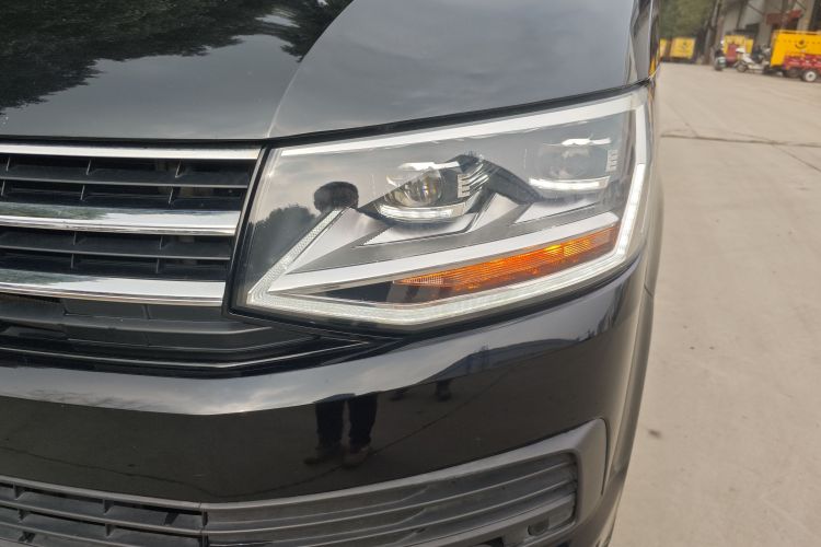 大众 凯路威 2018款 2.0TSI 四驱豪华版 7座车身外观6010