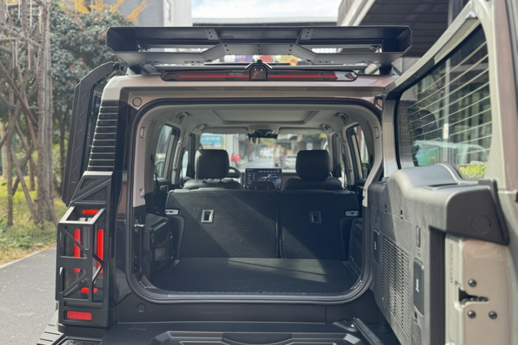 捷途旅行者 2023款 2.0T 四驱征服局部细节23