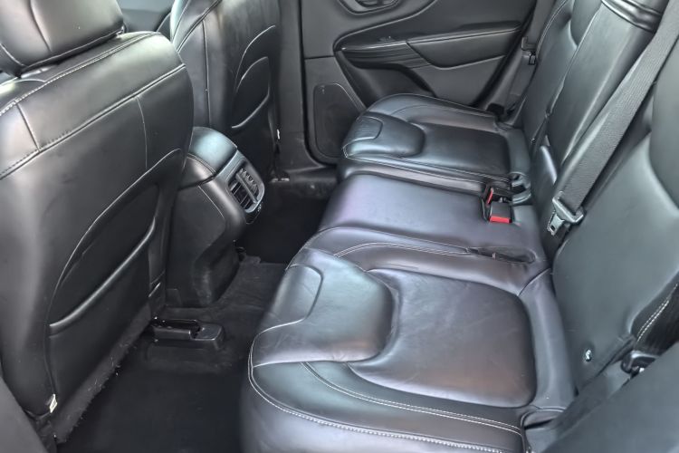 Jeep 自由光 2016款 2.0L 优越版中控内饰7007