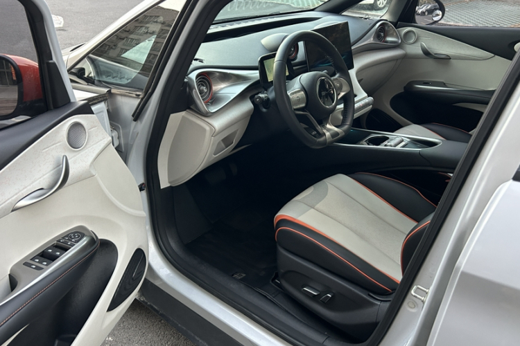 比亚迪 海豚 2021款 405km 时尚版中控内饰7011