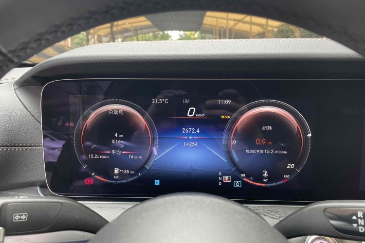 奔驰E级 2023款 E 300 L 运动时尚型中控内饰15