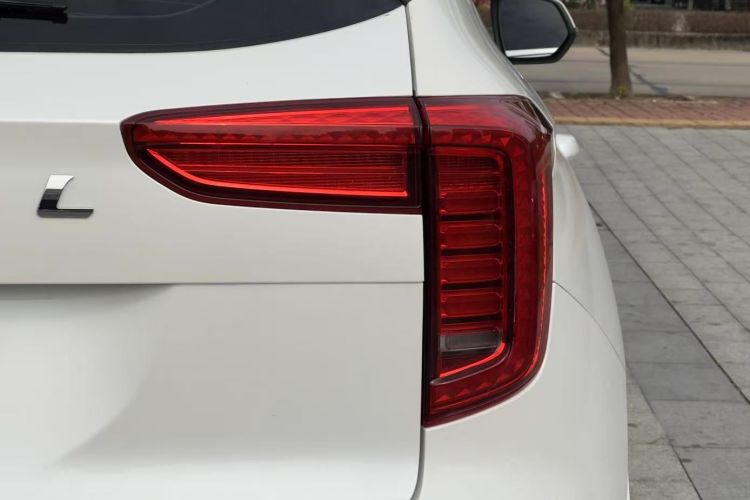 哈弗初恋 2021款 1.5T 自动大三版车身外观6007