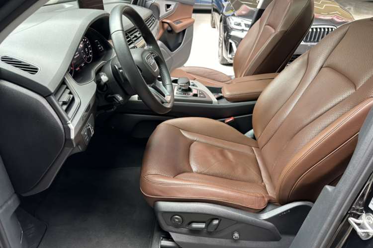 奥迪Q7 2018款 40 TFSI S line运动型局部细节19