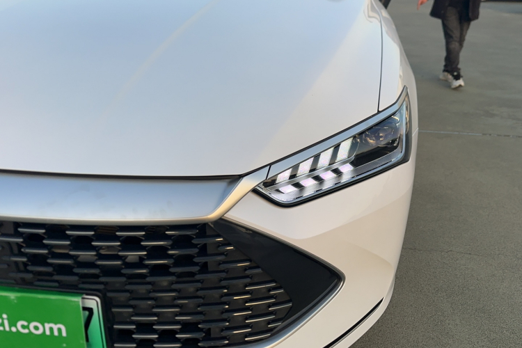 比亚迪 秦PLUS 2024款 荣耀版 DM-i 55KM领先型局部细节36